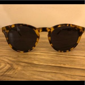 Crap eyewear shake appeal in tortoise